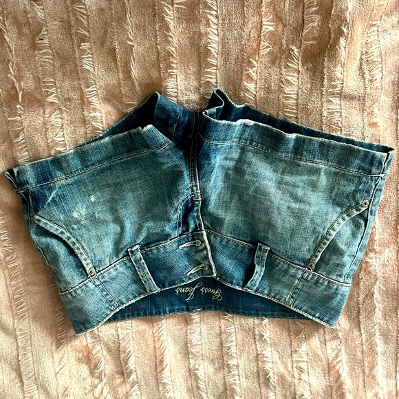 Guess shorts size 26 excellent condition - Picture 1 of 3